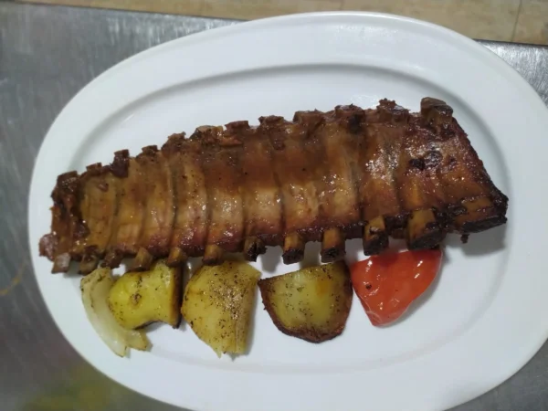 Costillar con Patatas al Horno